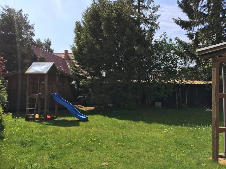 Trollhus - Grosses Familienfreundliches Ferienhaus Born Bagian luar foto