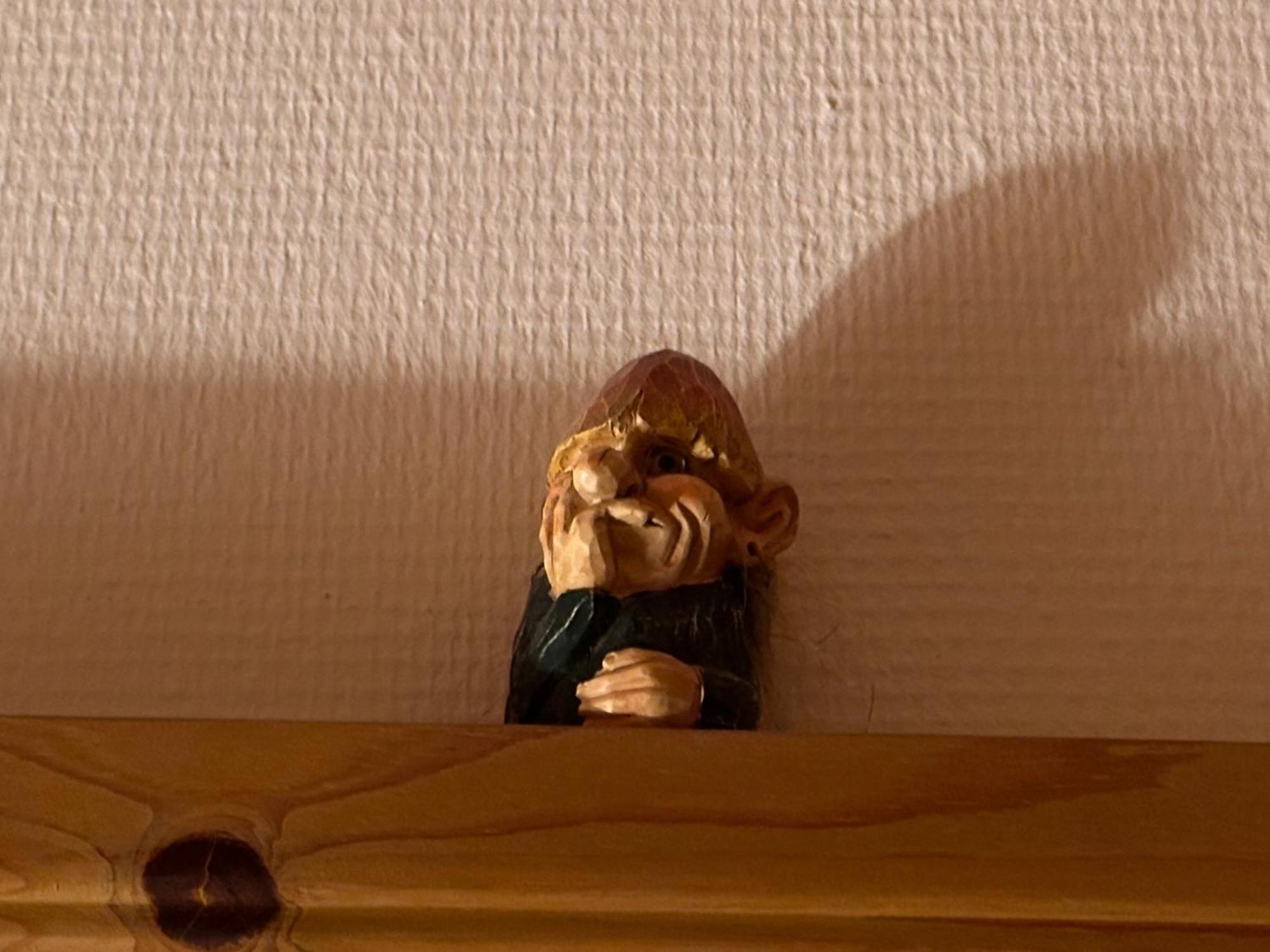 Trollhus - Grosses Familienfreundliches Ferienhaus Born Bagian luar foto